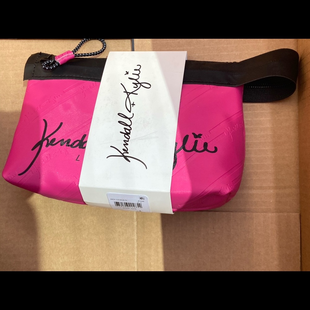 Makeup Bag Kendall + Kylie